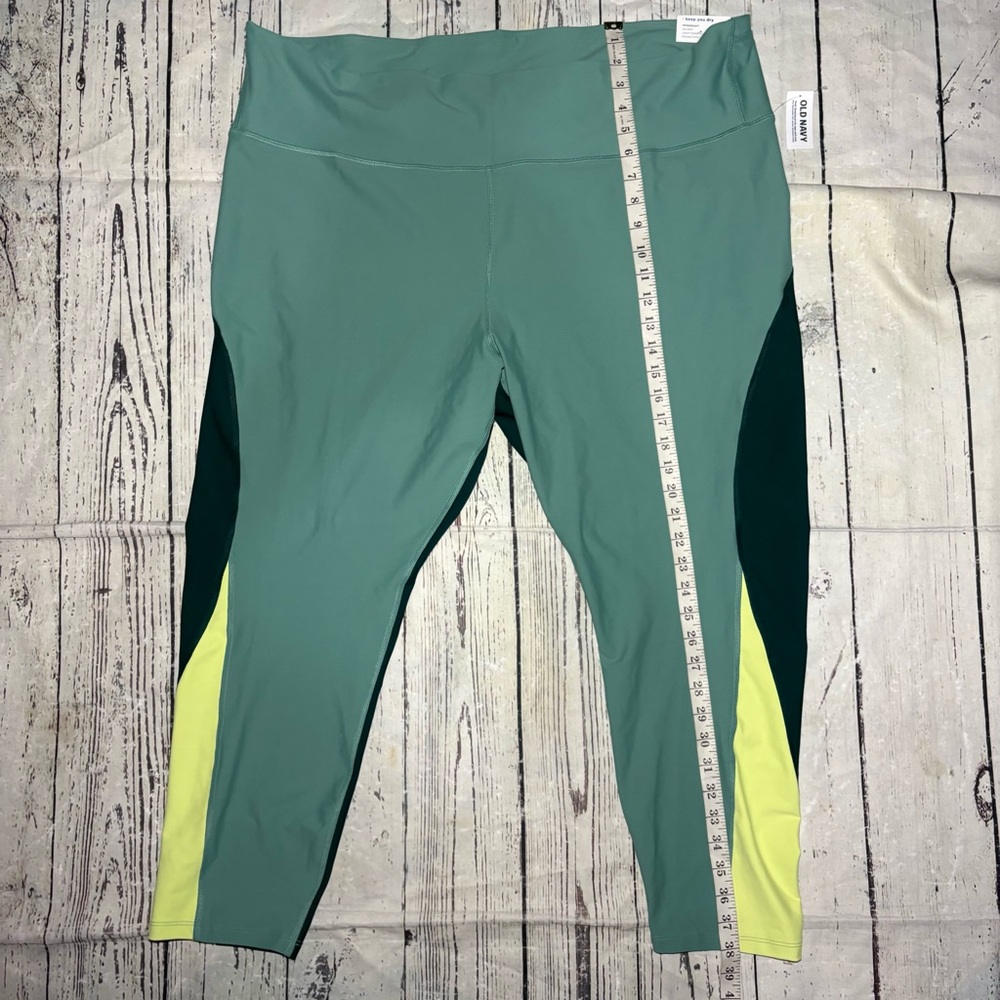 High-Waisted PowerSoft Color-Block Compression Leggings - Picture 2 of 7